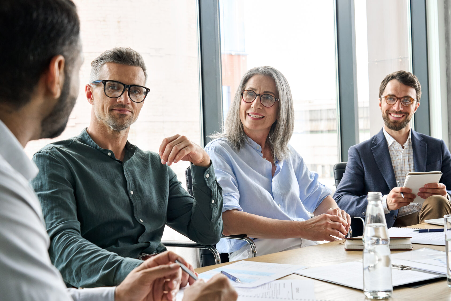 Executive,Team,Business,People,Listening,To,Ceo,Negotiating,Discussing,Project